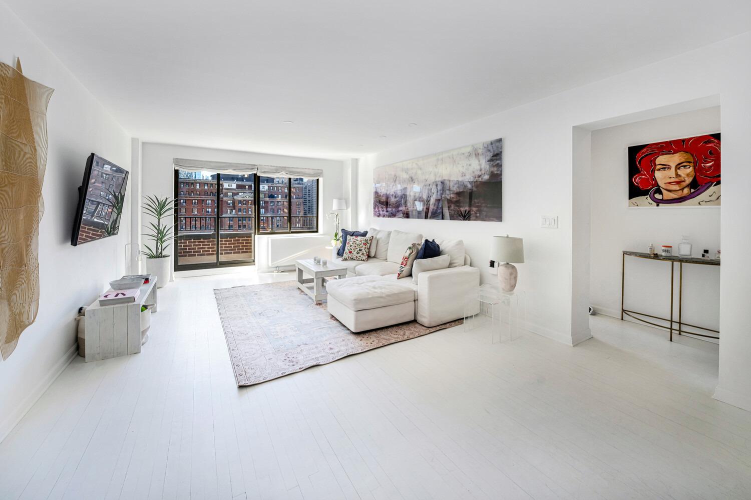 W 71st St, New York, NY 10023
