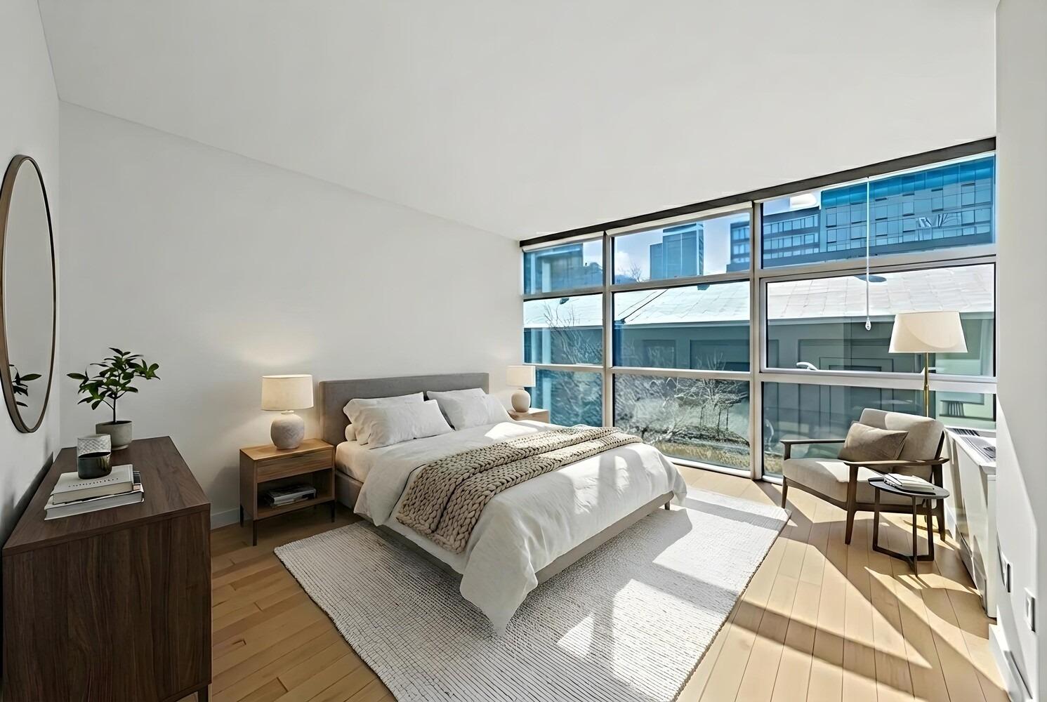 W 18th St, New York, NY 10011