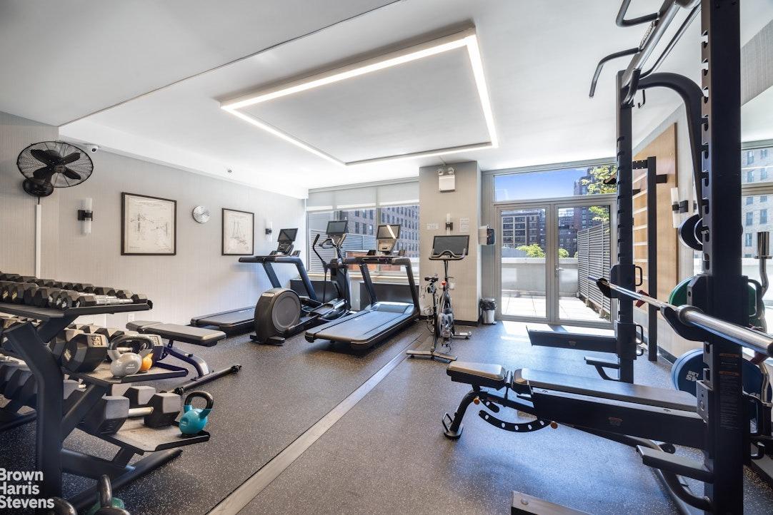 W 60th St, New York, NY 10023
