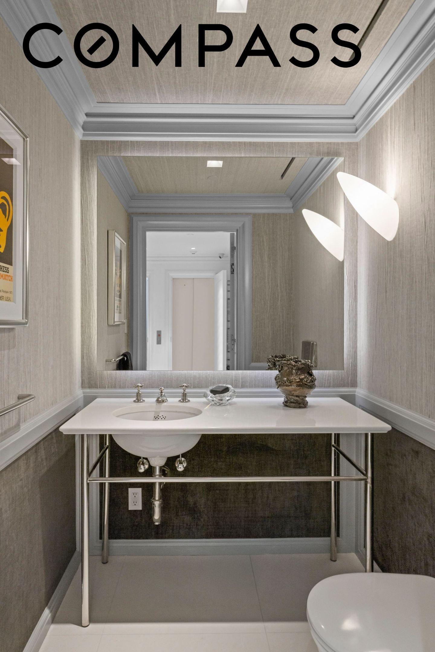 E 80th St, New York, NY 10075