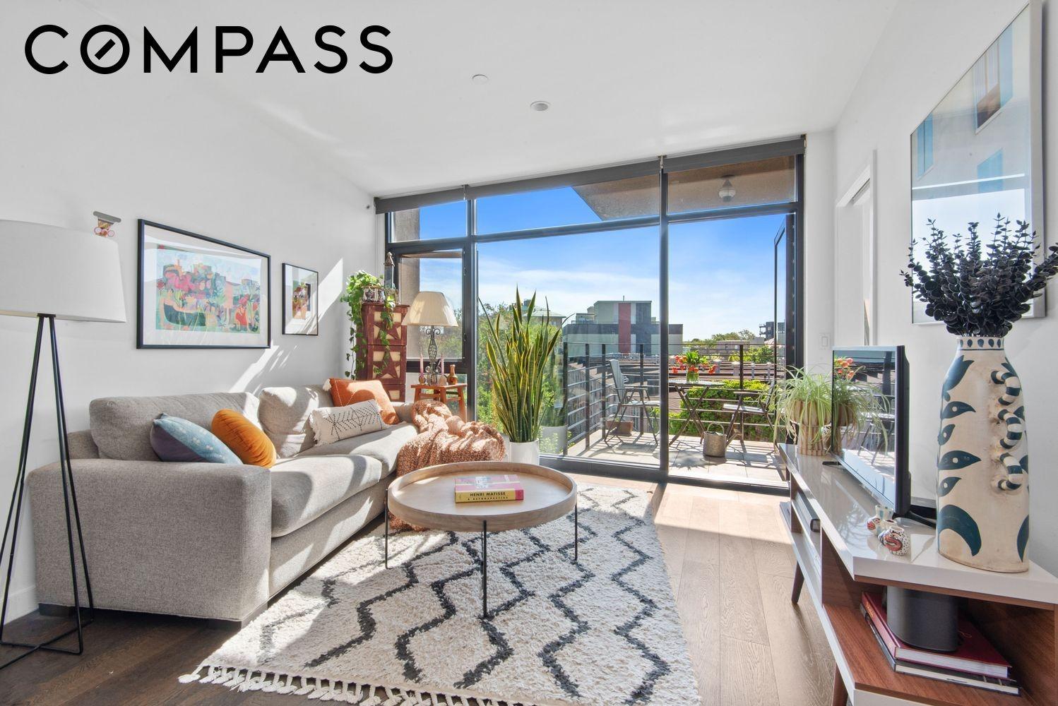 Woodpoint Rd, Brooklyn, NY 11211