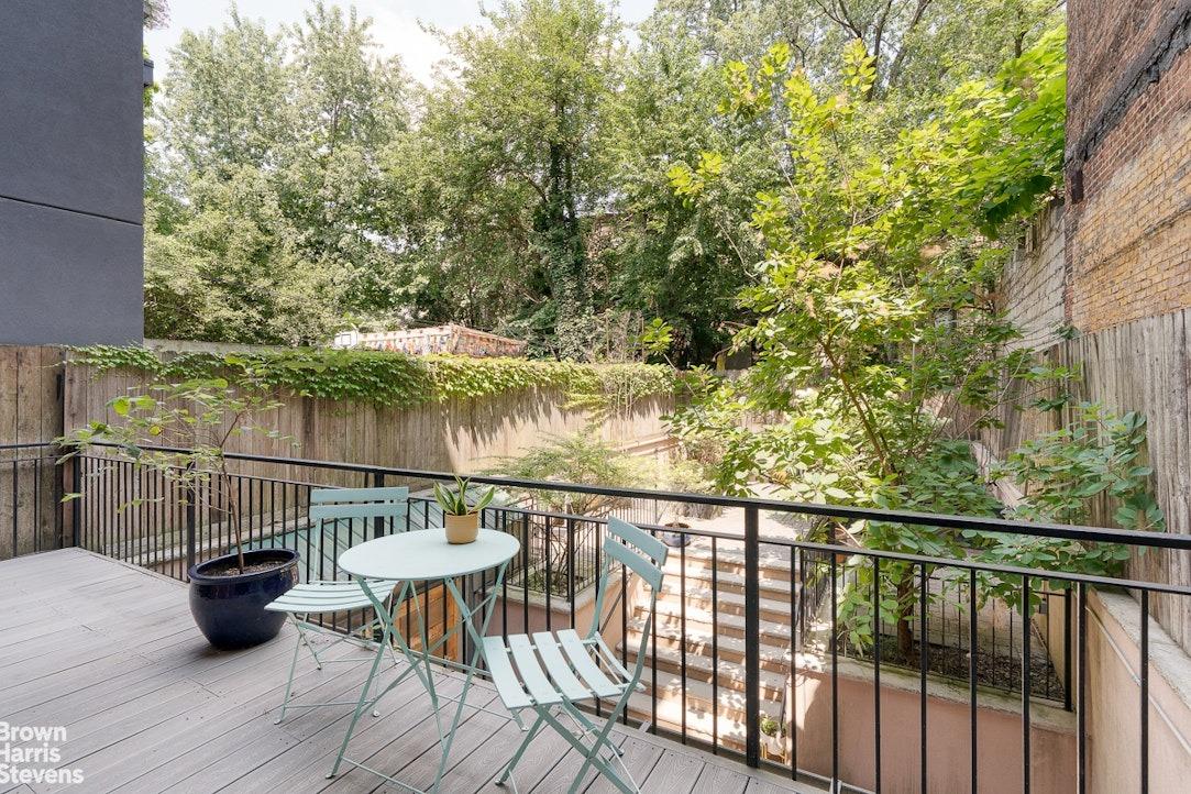 Lexington Ave, Brooklyn, NY 11216