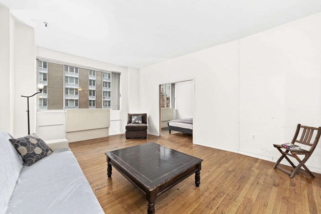 W 23rd St, New York, NY 10011