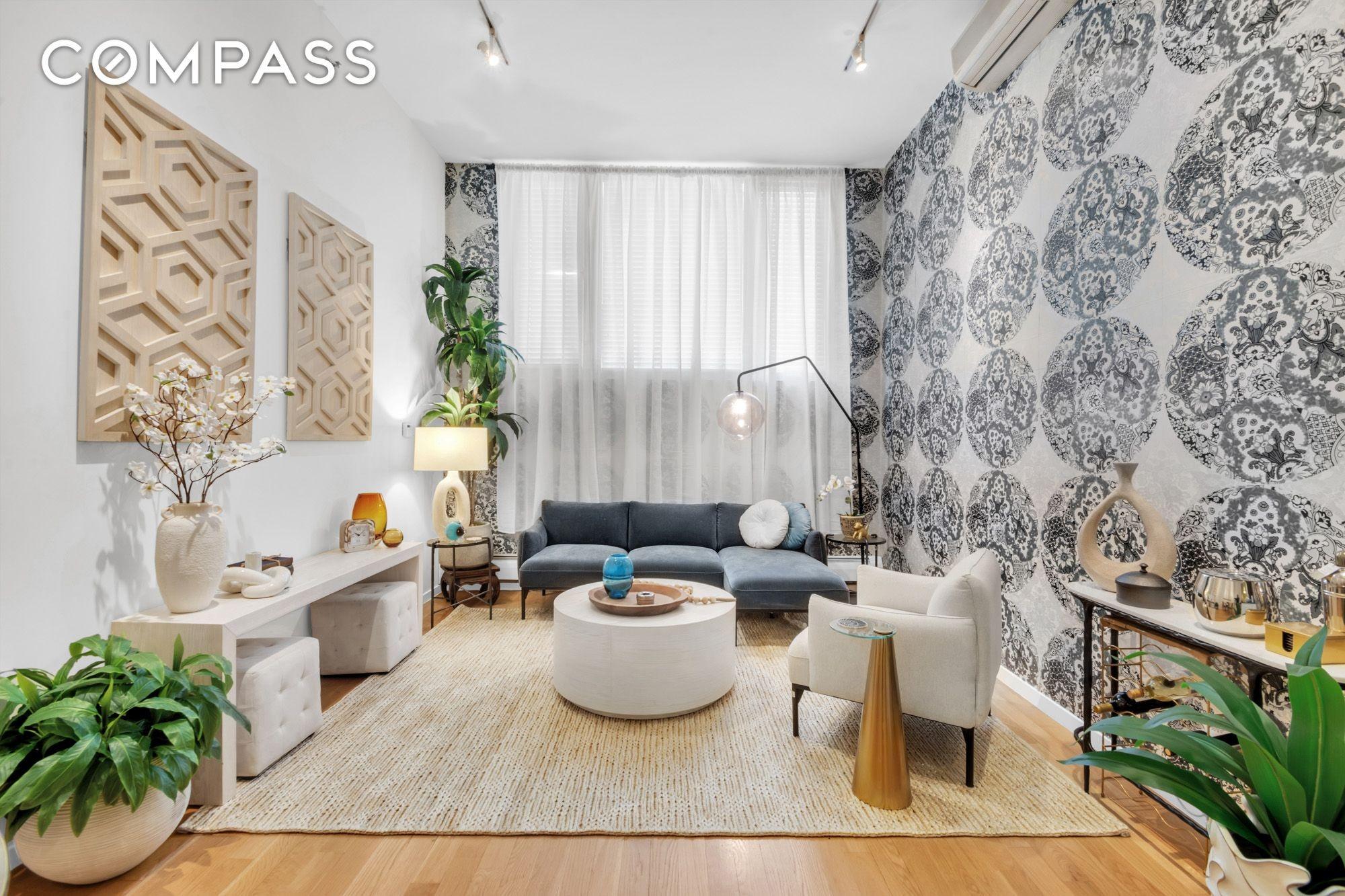 E 118th St, New York, NY 10035