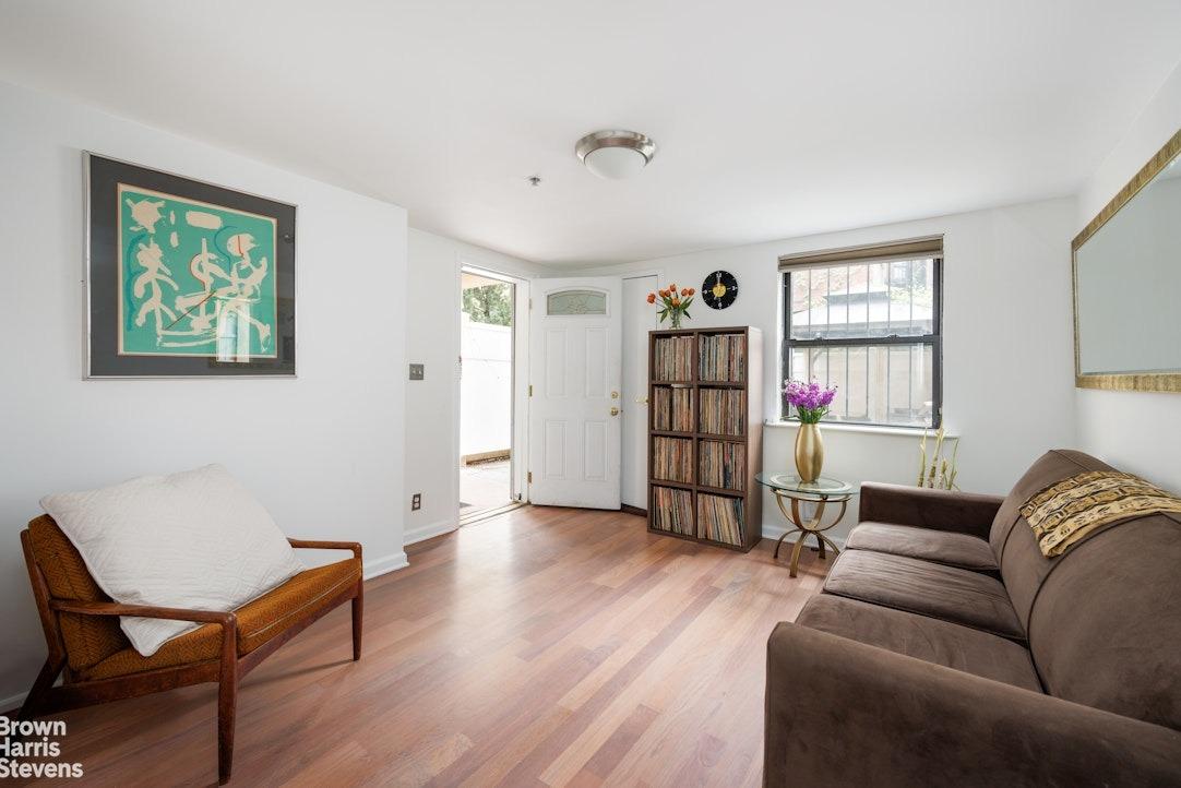 W 126th St, New York, NY 10027