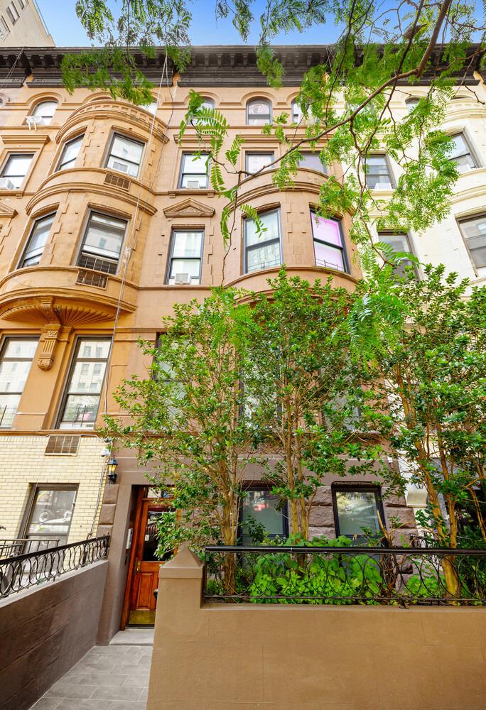 W 96th St, New York, NY 10025