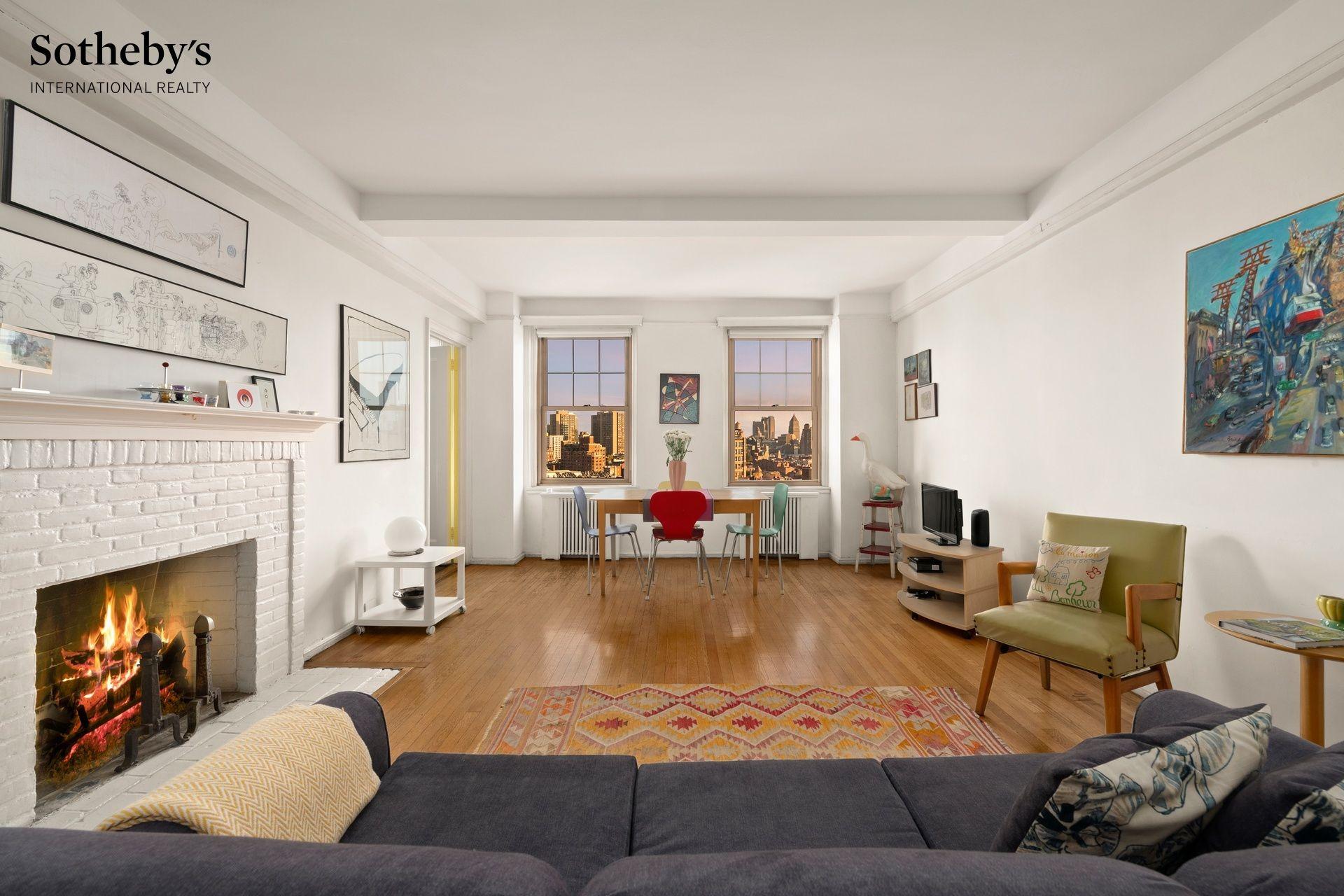 Christopher St, New York, NY 10014
