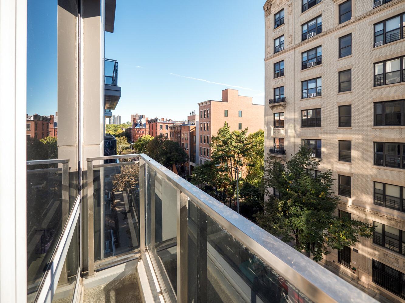 W 123rd St, New York, NY 10027