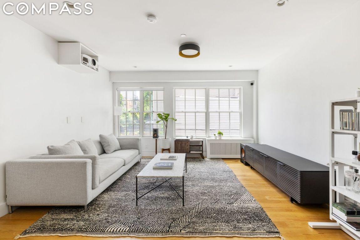 Bushwick Ave, Brooklyn, NY 11207