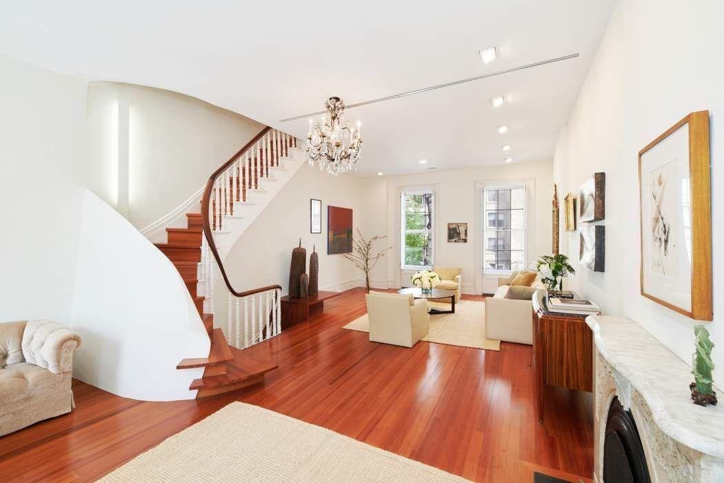 E 62nd St, New York, NY 10065