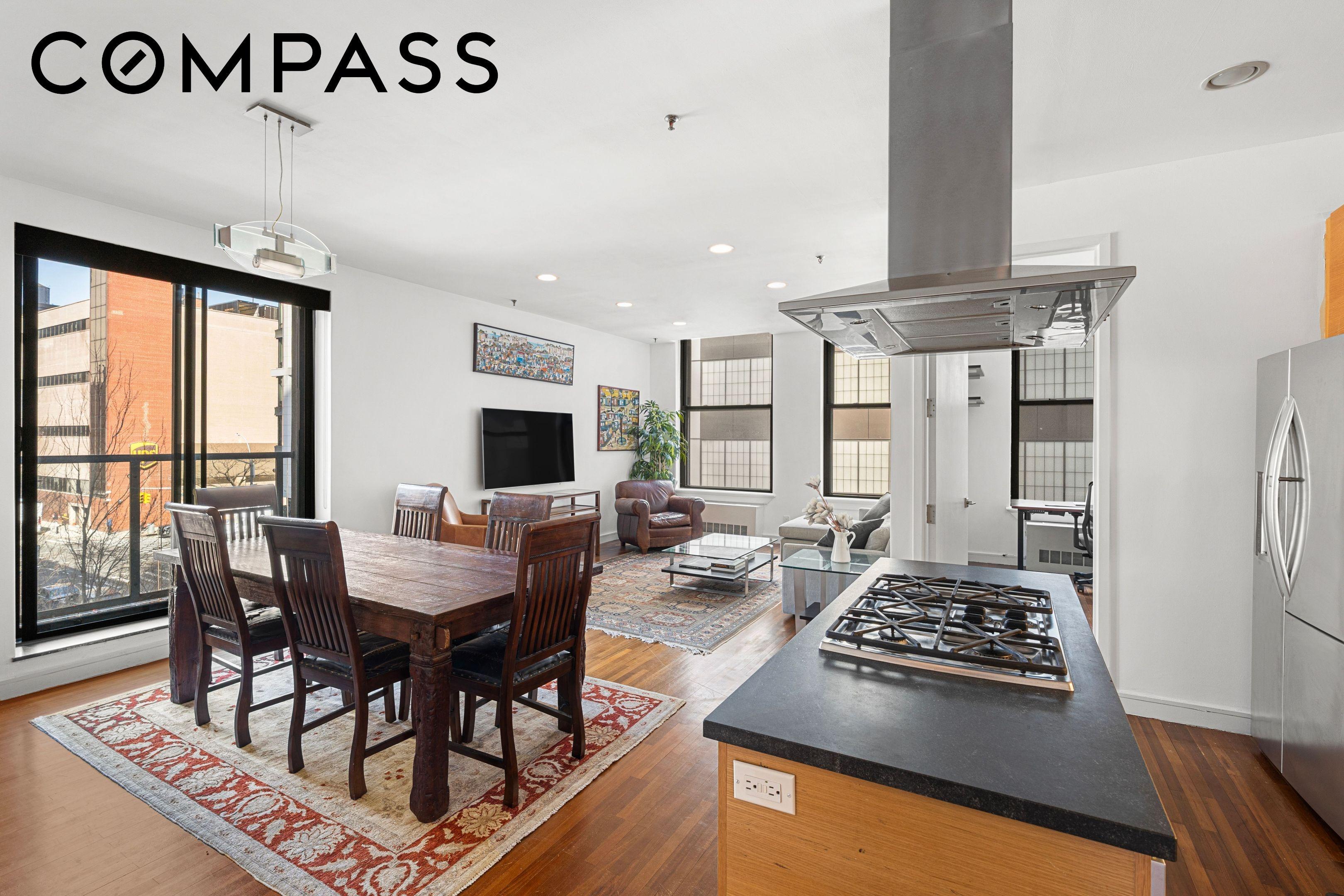 W 43rd St, New York, NY 10036