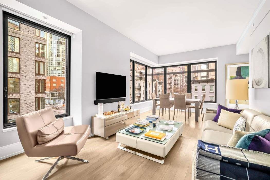 E 50th St, New York, NY 10022
