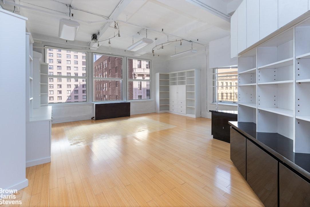 W 27th St, New York, NY 10001