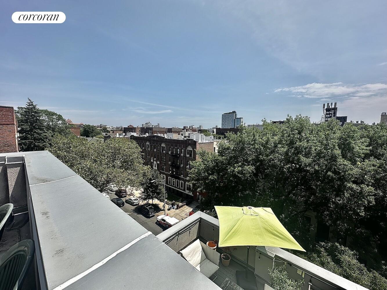 Hawthorne St, Brooklyn, NY 11225