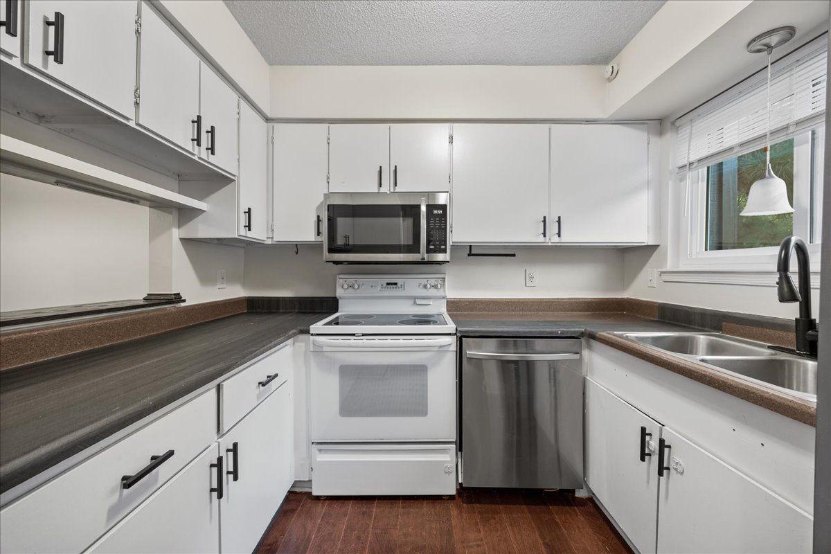 Lake Ridge Dr, Raleigh, NC 27604