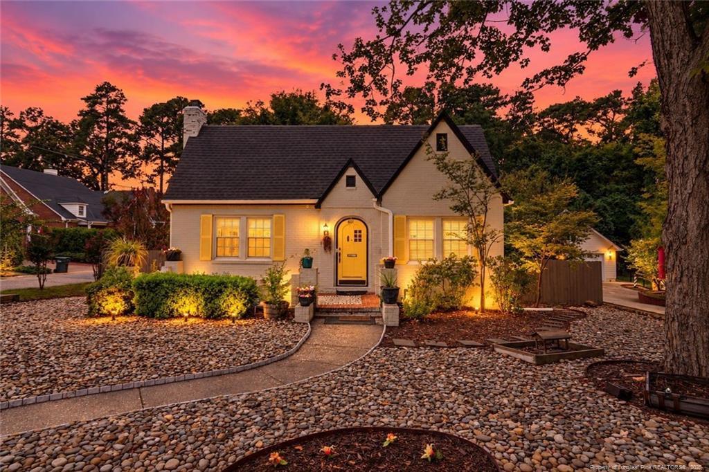 Westmont Dr, Fayetteville, NC 28305