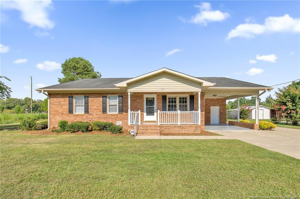 Old Baker Rd, Maxton, NC 28364