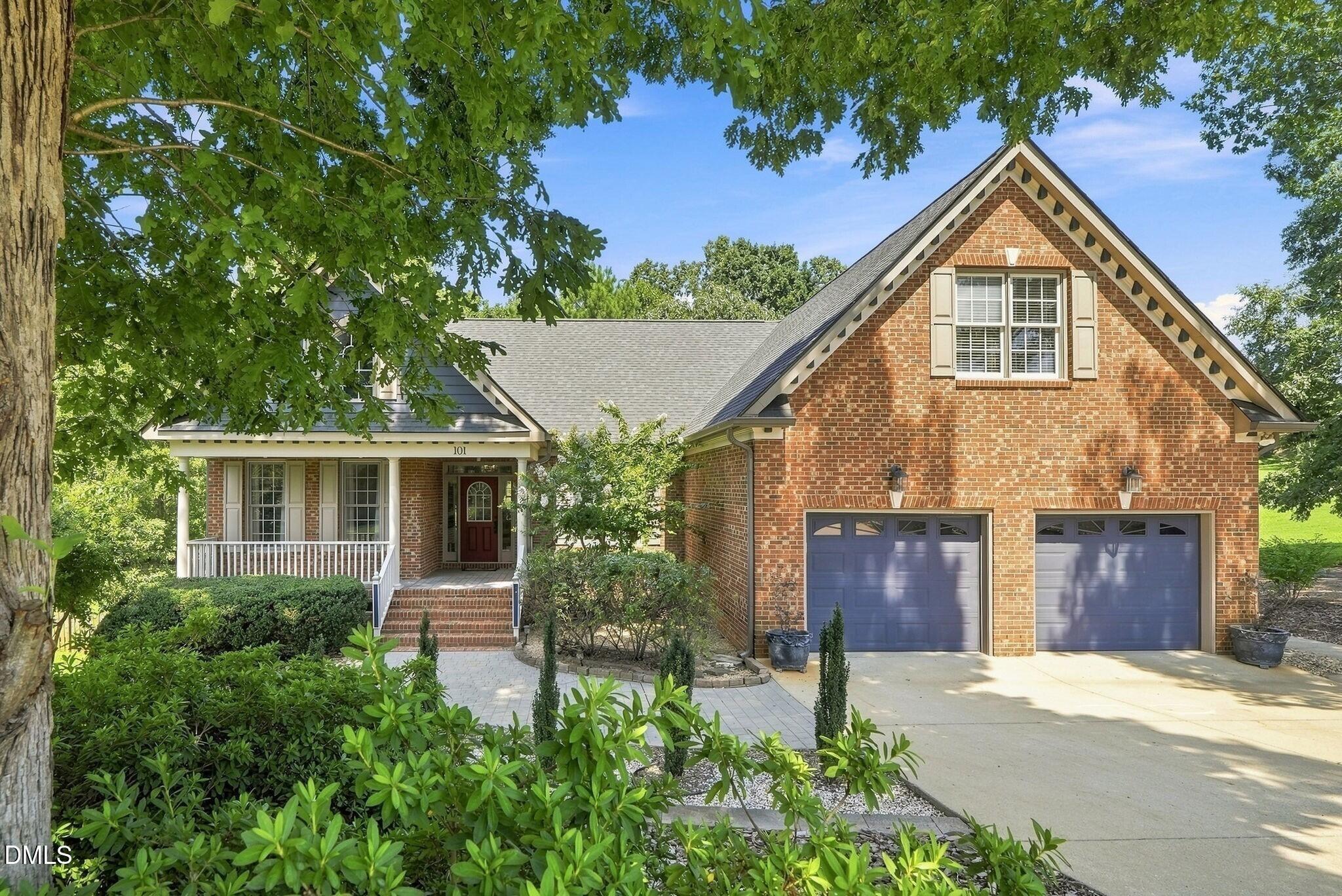 Charleston Dr, Clayton, NC 27527