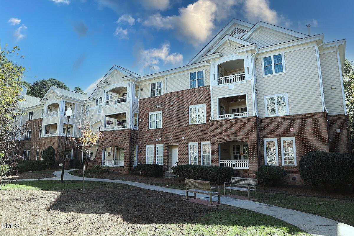 Northbrook Dr, Raleigh, NC 27609