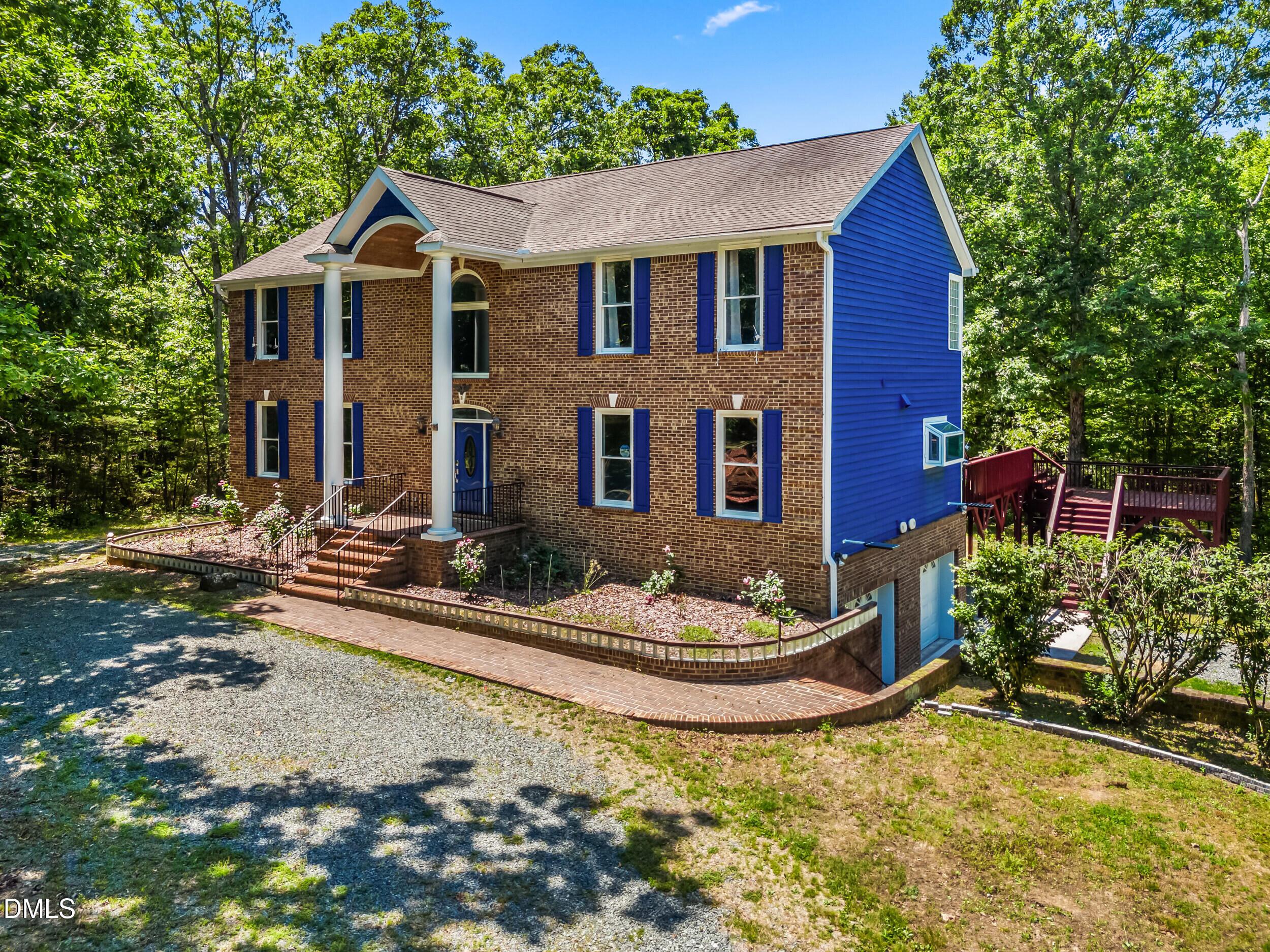 Margon Pl, Hillsborough, NC 27278