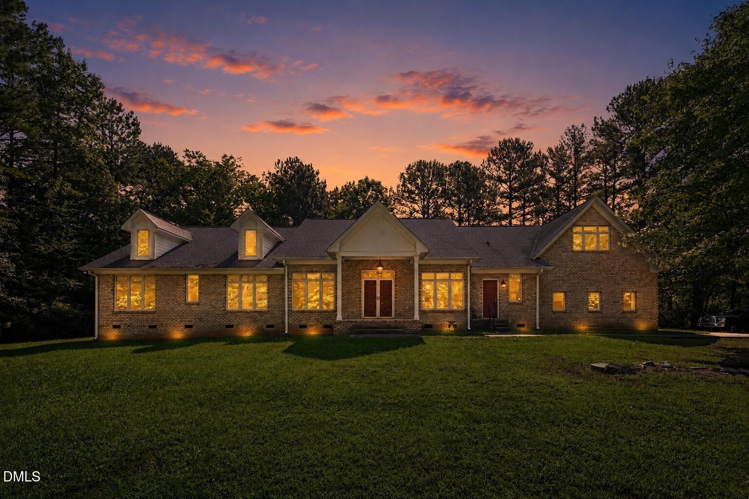 Reaves Dr, Chapel Hill, NC 27516