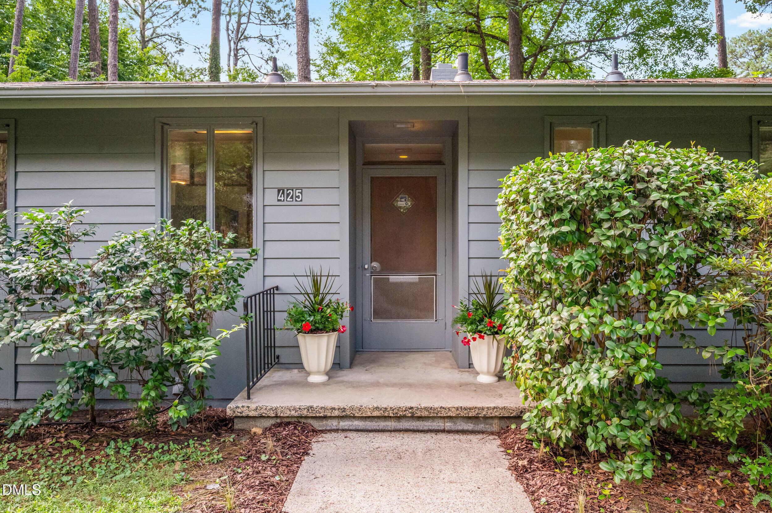 Brookside Dr, Chapel Hill, NC 27516