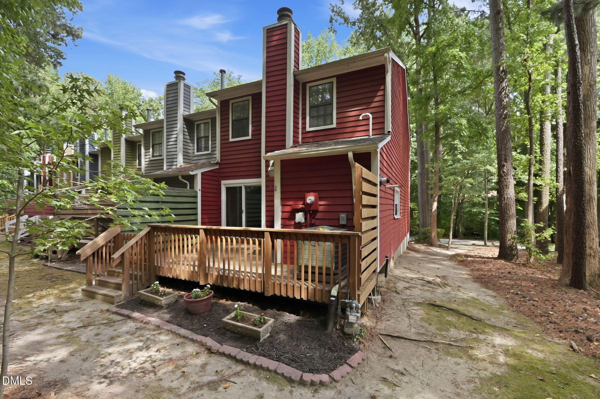 Willow Bridge Dr, Durham, NC 27707