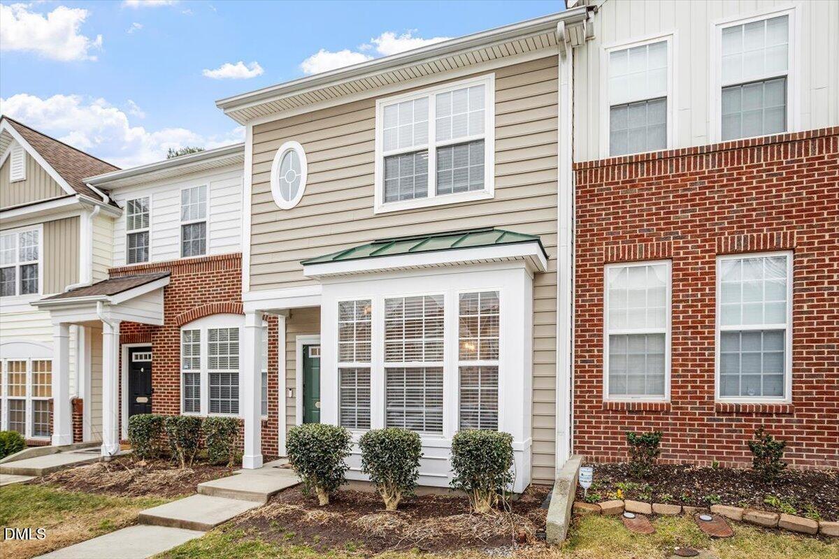 Silver Moon Ln, Raleigh, NC 27606