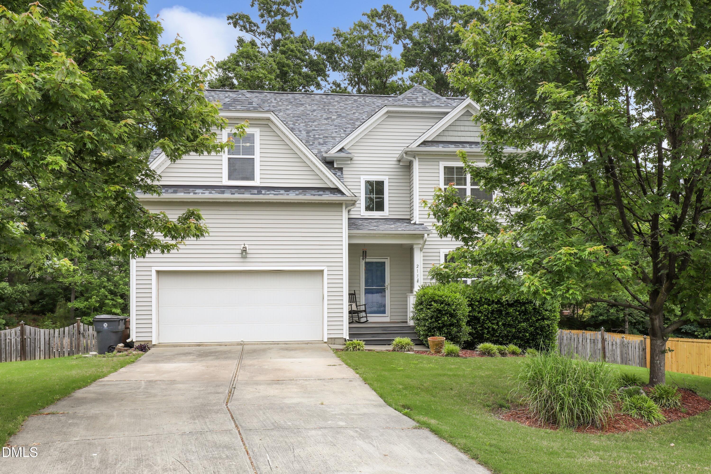 Holly Moor Ln, Holly Springs, NC 27540