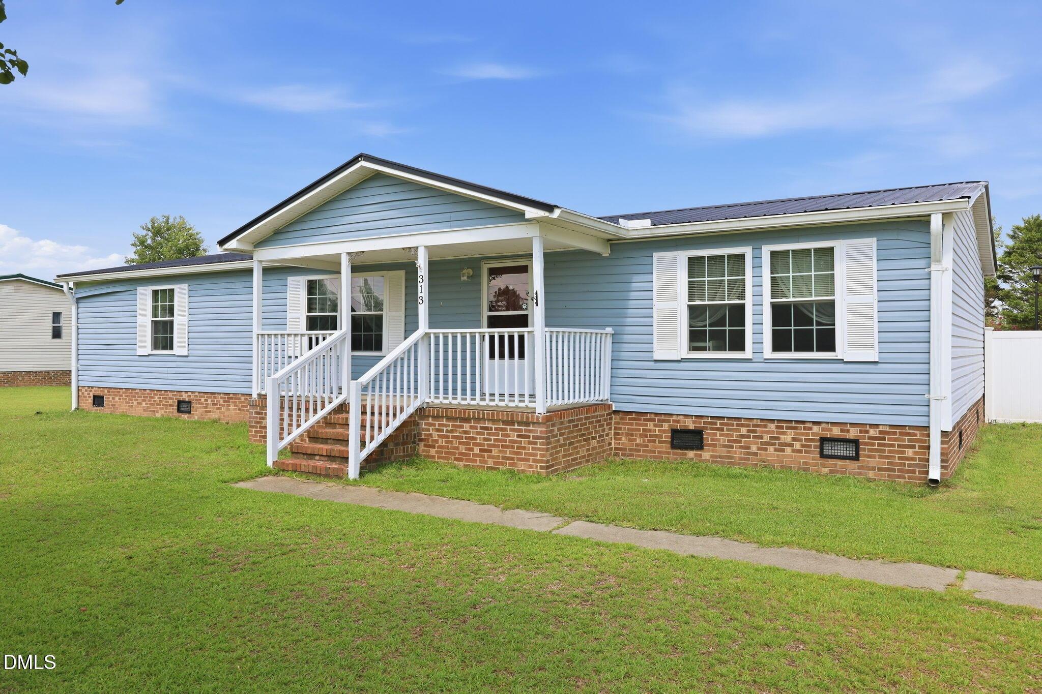 Wright Rd, Vass, NC 28394