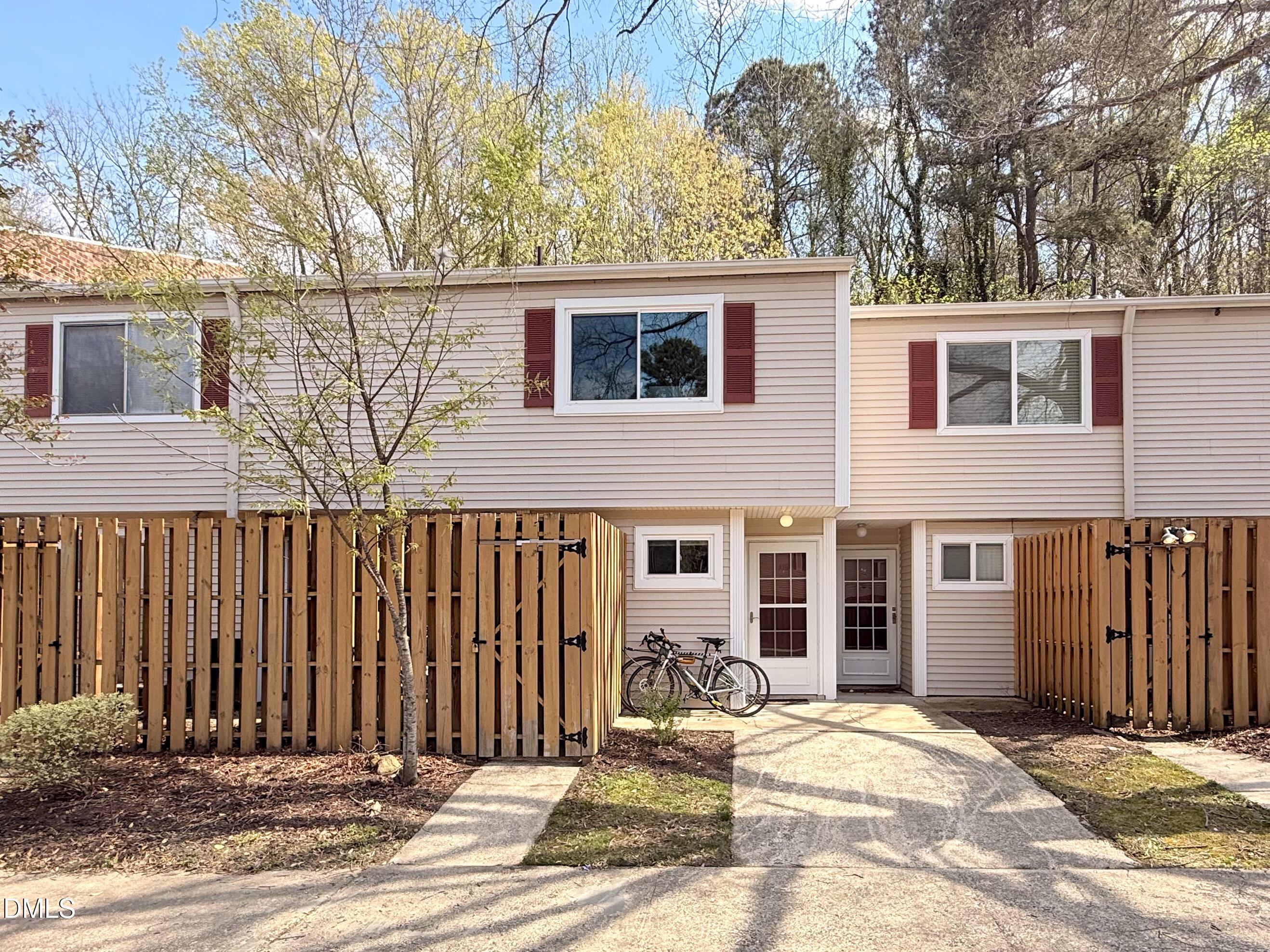 Elizabeth St, Chapel Hill, NC 27514