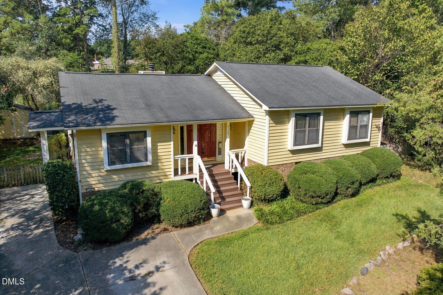 Groomsbridge Ct, Raleigh, NC 27612