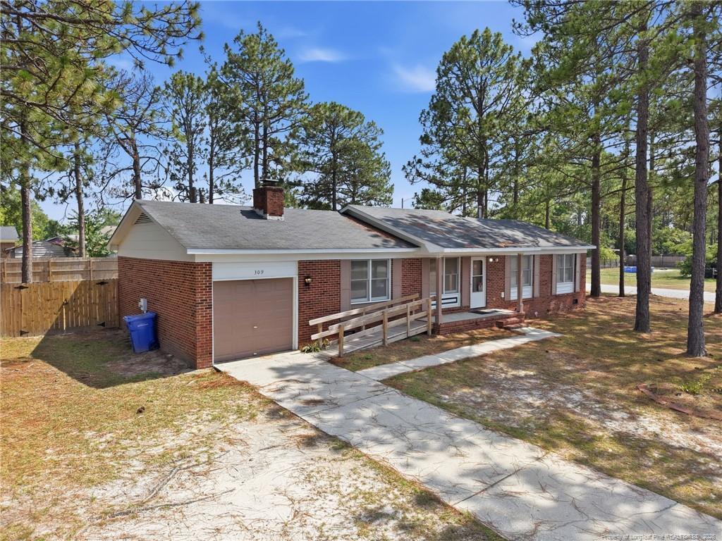Brass Ct, Fayetteville, NC 28311