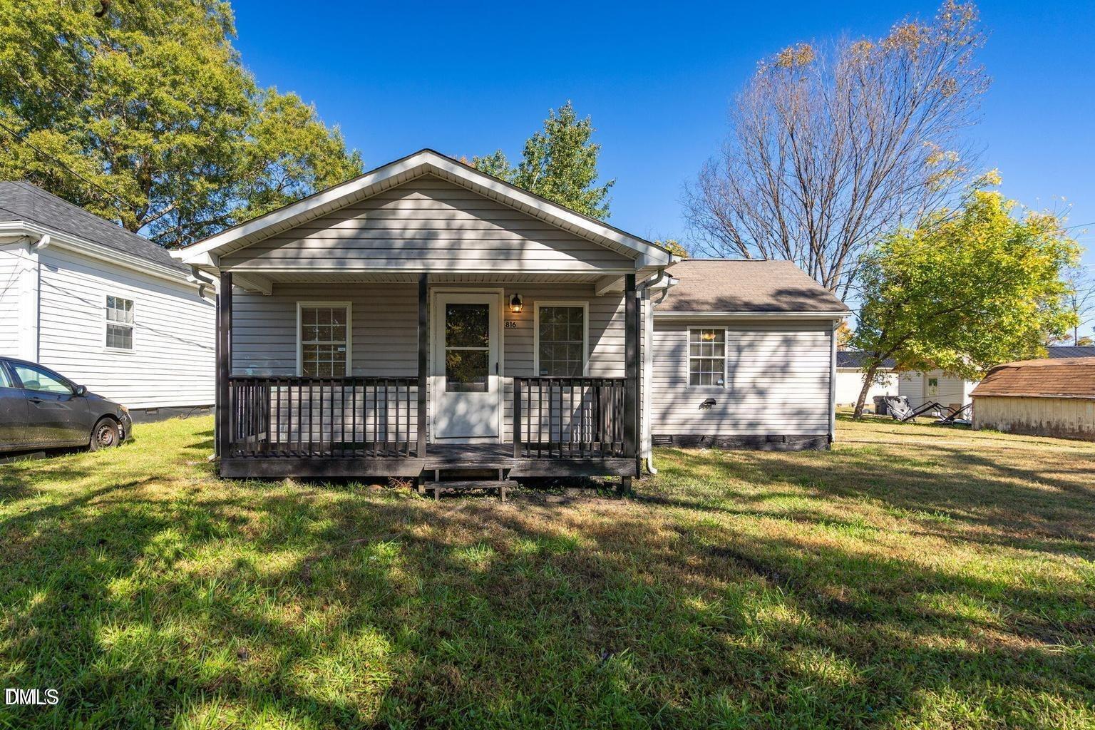 Elizabeth St, Burlington, NC 27217