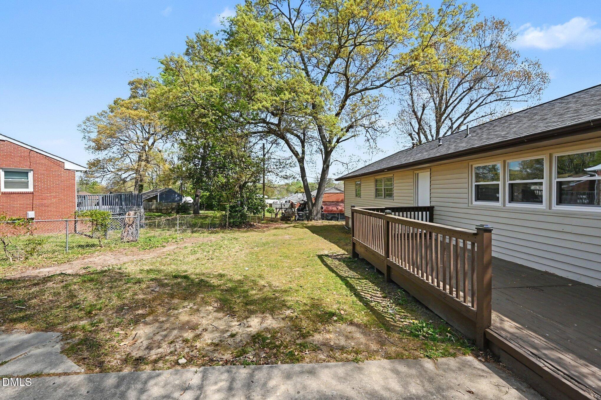 Hyde St, Burlington, NC 27217