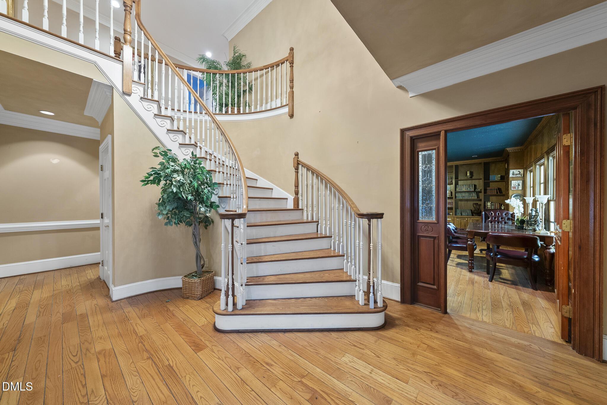 Foxridge Rd, Chapel Hill, NC 27514