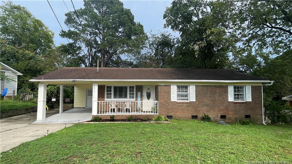 Dinsmore Dr, Fayetteville, NC 28306