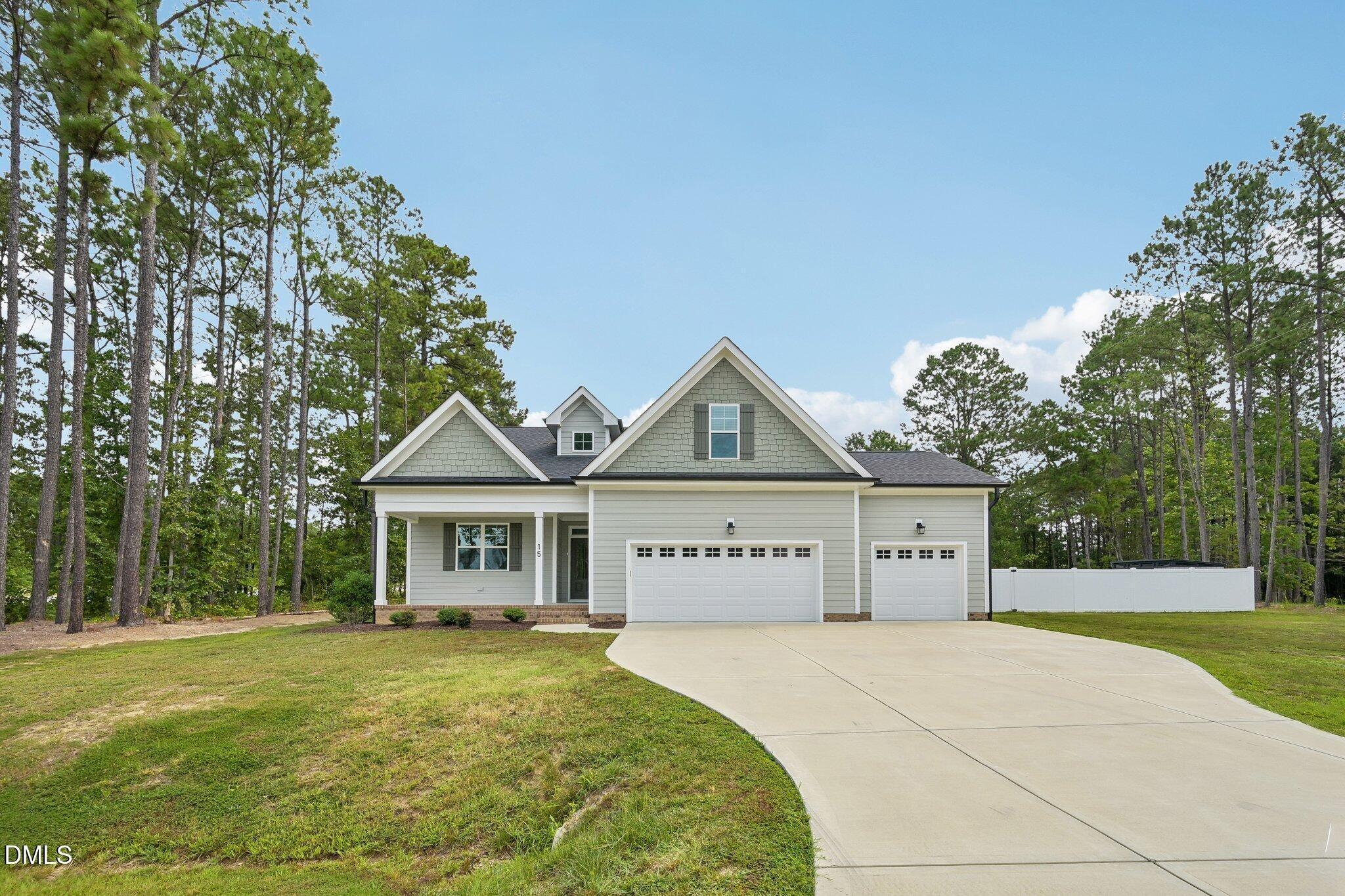 Arbor Dr, Youngsville, NC 27596