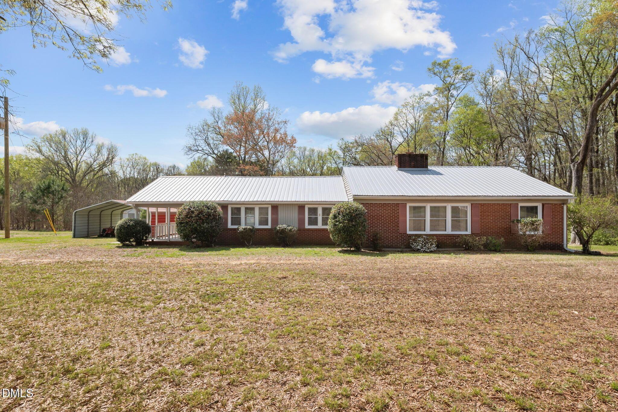 Castle Rock Farm Rd, Pittsboro, NC 27312