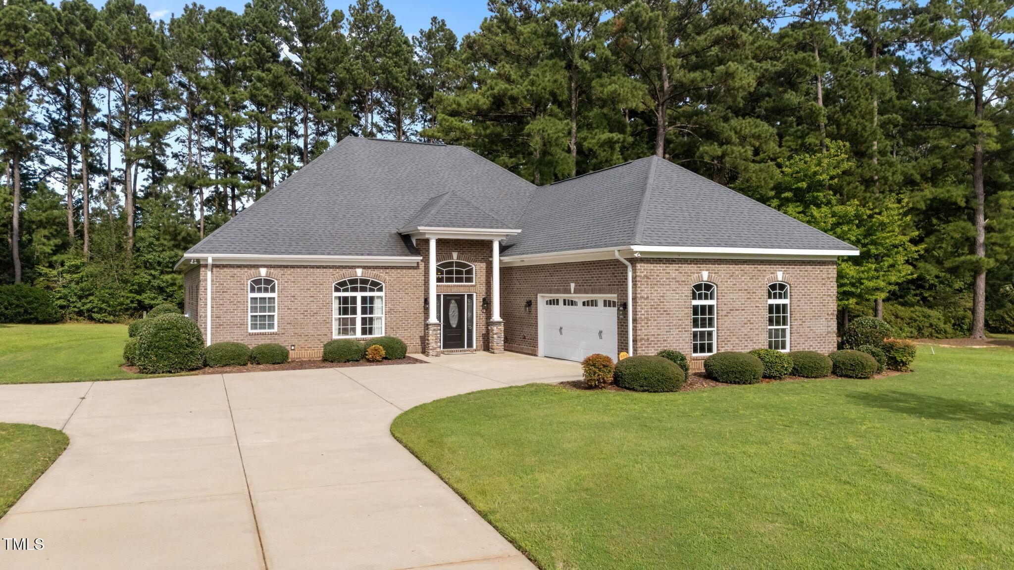 Waterfall Ln, Sanford, NC 27330