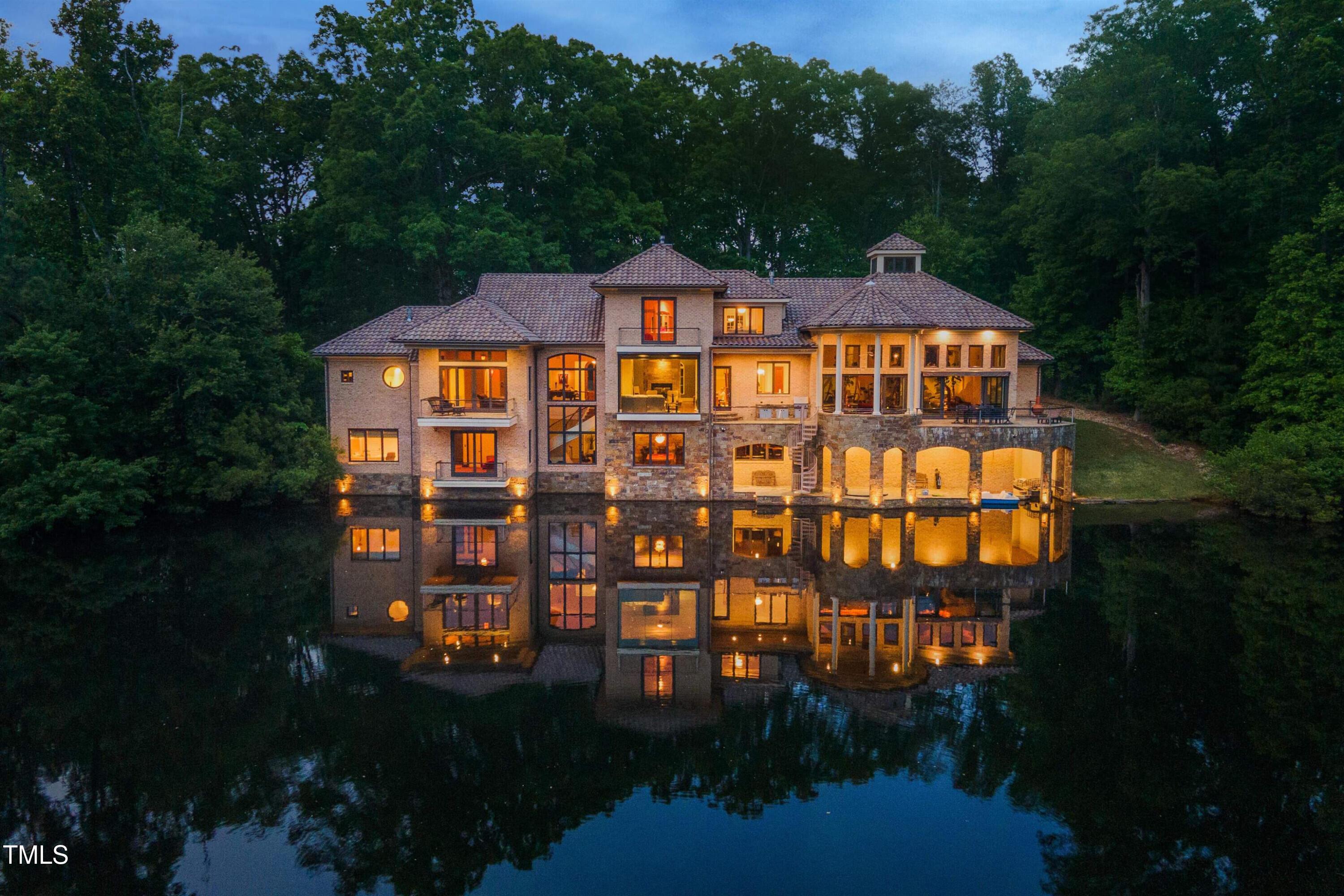 Anna Lake Ln, Cary, NC 27513