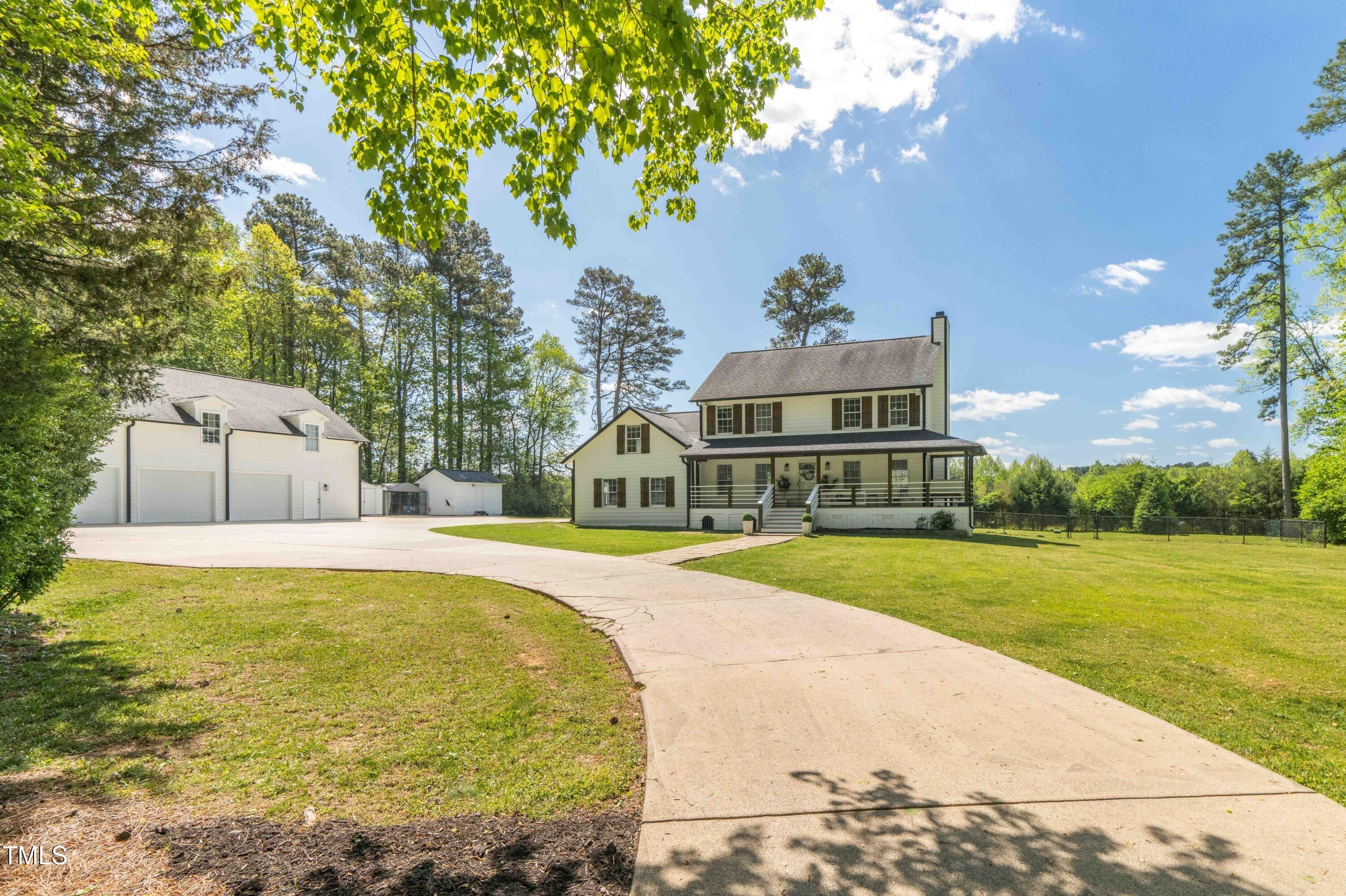 Blueberry Ln, Chapel Hill, NC 27516