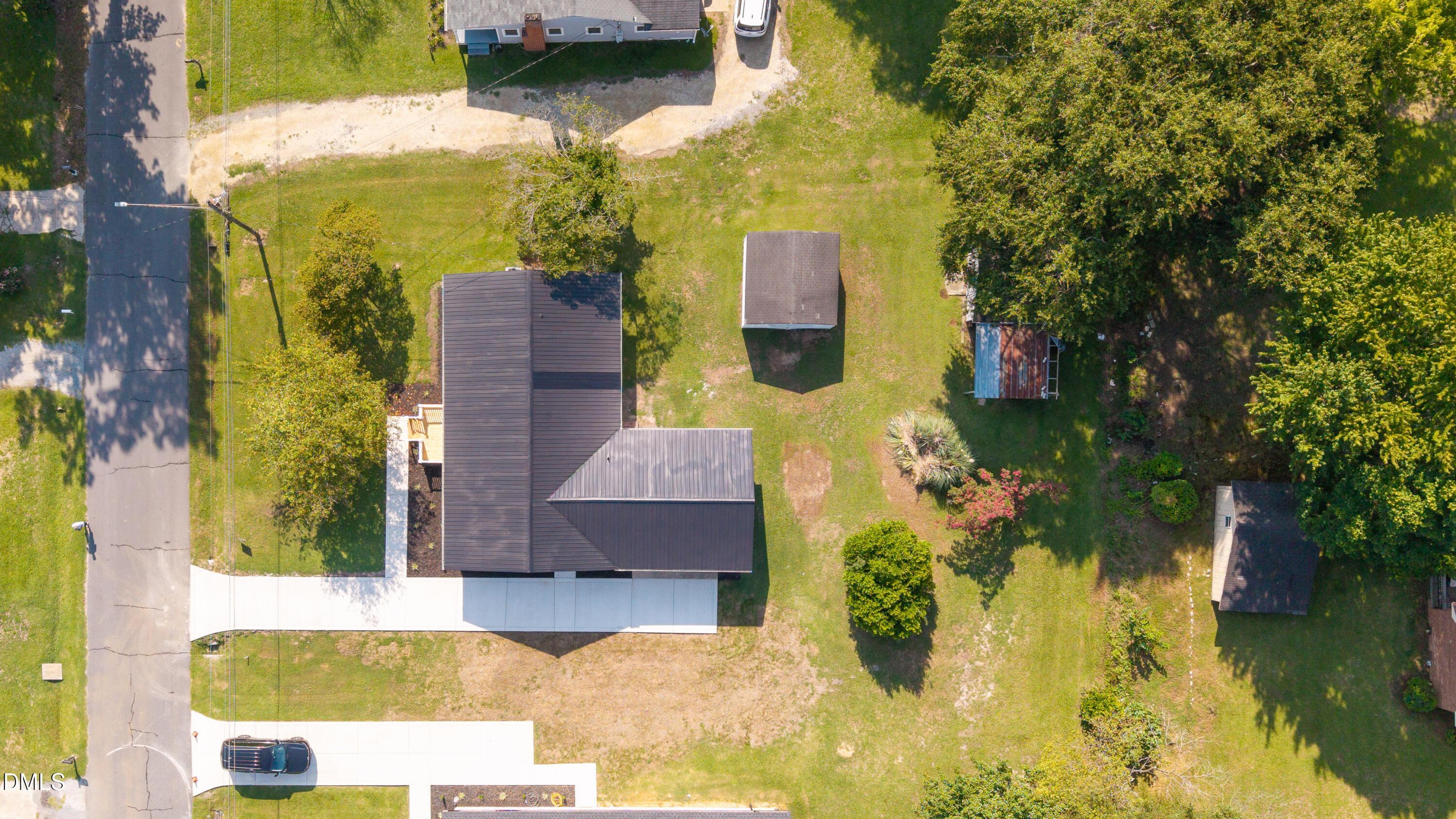 Harmon St, Clinton, NC 28328