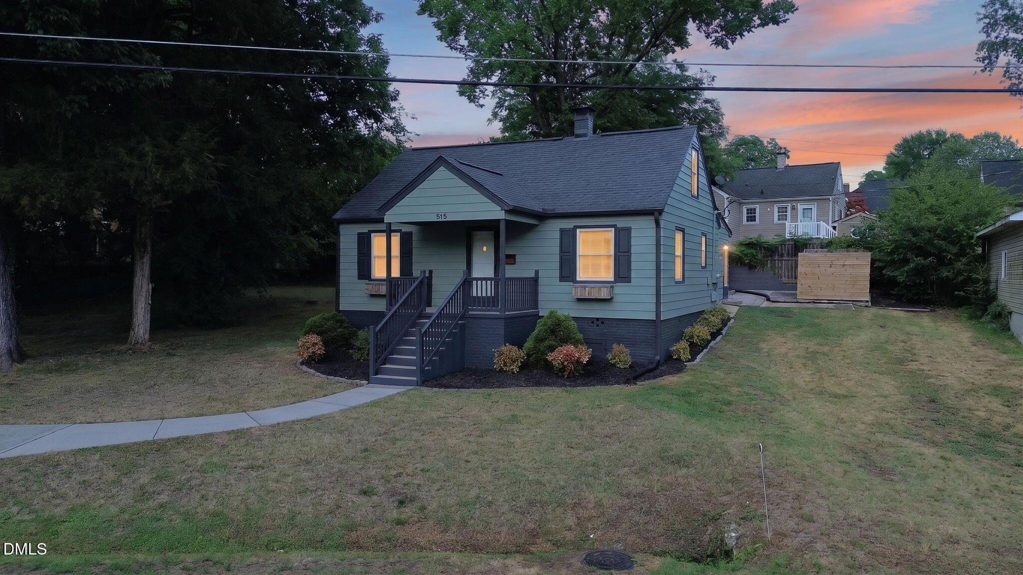 E Willowbrook Dr, Burlington, NC 27215