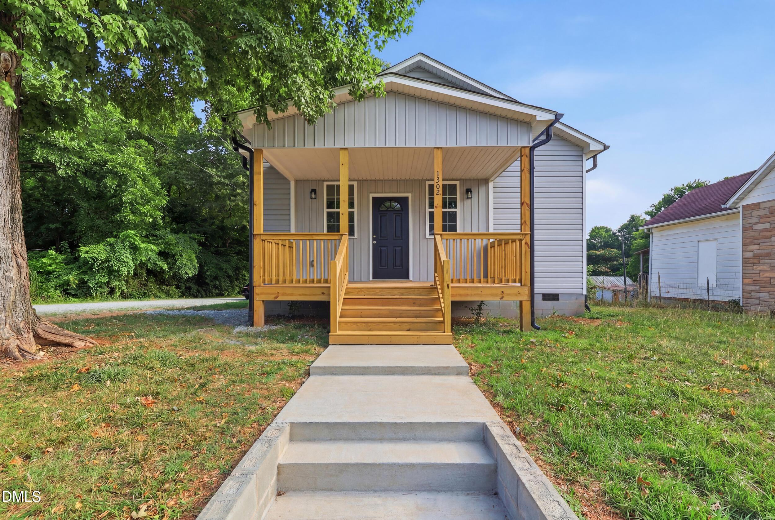 Sidney Ave, Burlington, NC 27217