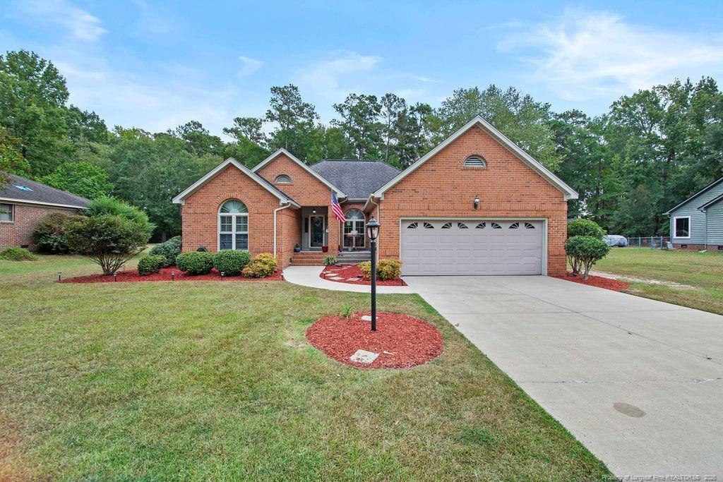 Manchester Ln, Lumberton, NC 28360