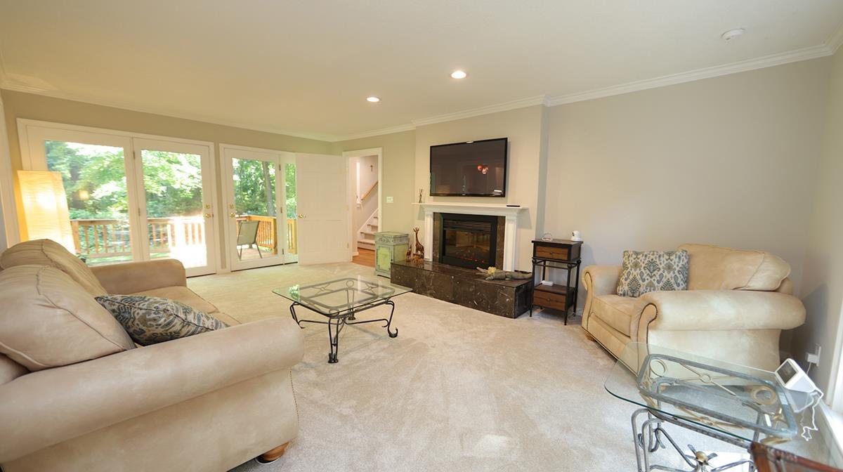 Eagle Ct, Cary, NC 27511