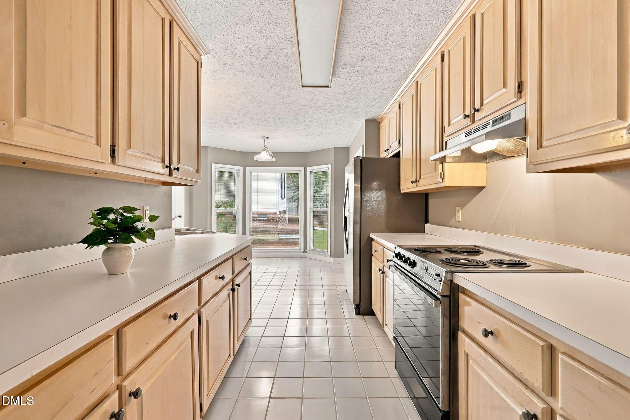Kenmure Pl, Fayetteville, NC 28311