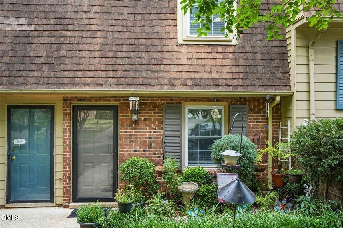 Blue Bird Ct, Raleigh, NC 27606