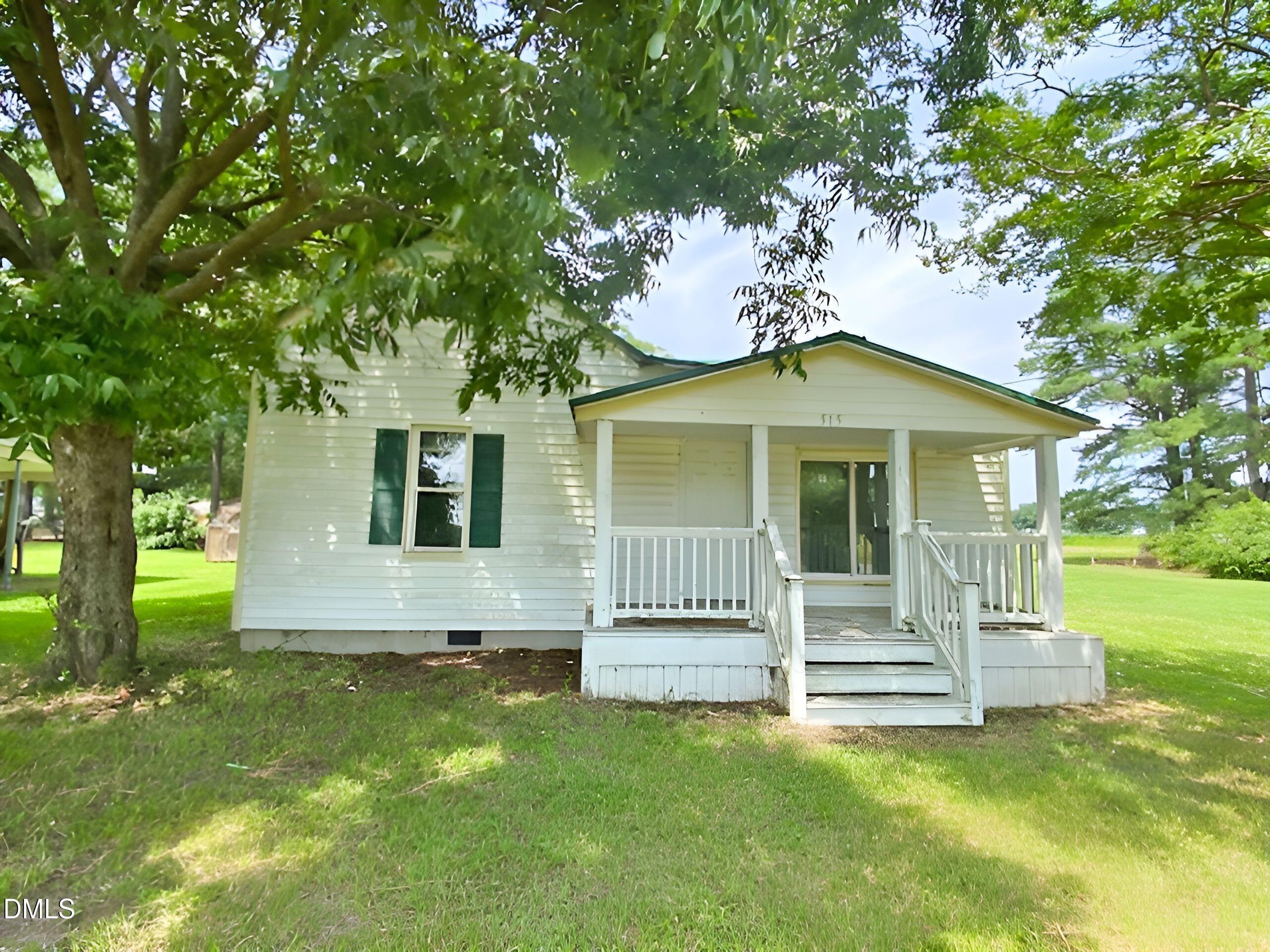 Newsome St, Fremont, NC 27830